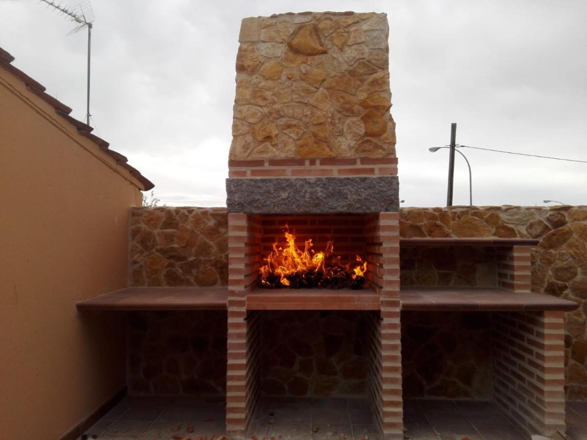 La Cerca De Torrecaballeros, A 10 Min De Segovia Bagian luar foto